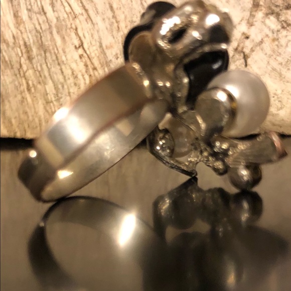 Ring - Picture 4 of 5